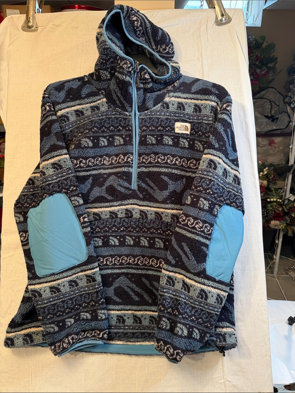 The North Face Navy and Light Blue Patterned Fleece Half-Zip Hoodie